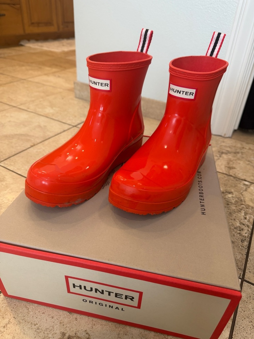 Hunter orange/Red Short Rain Boots with Striped Pull Tabs